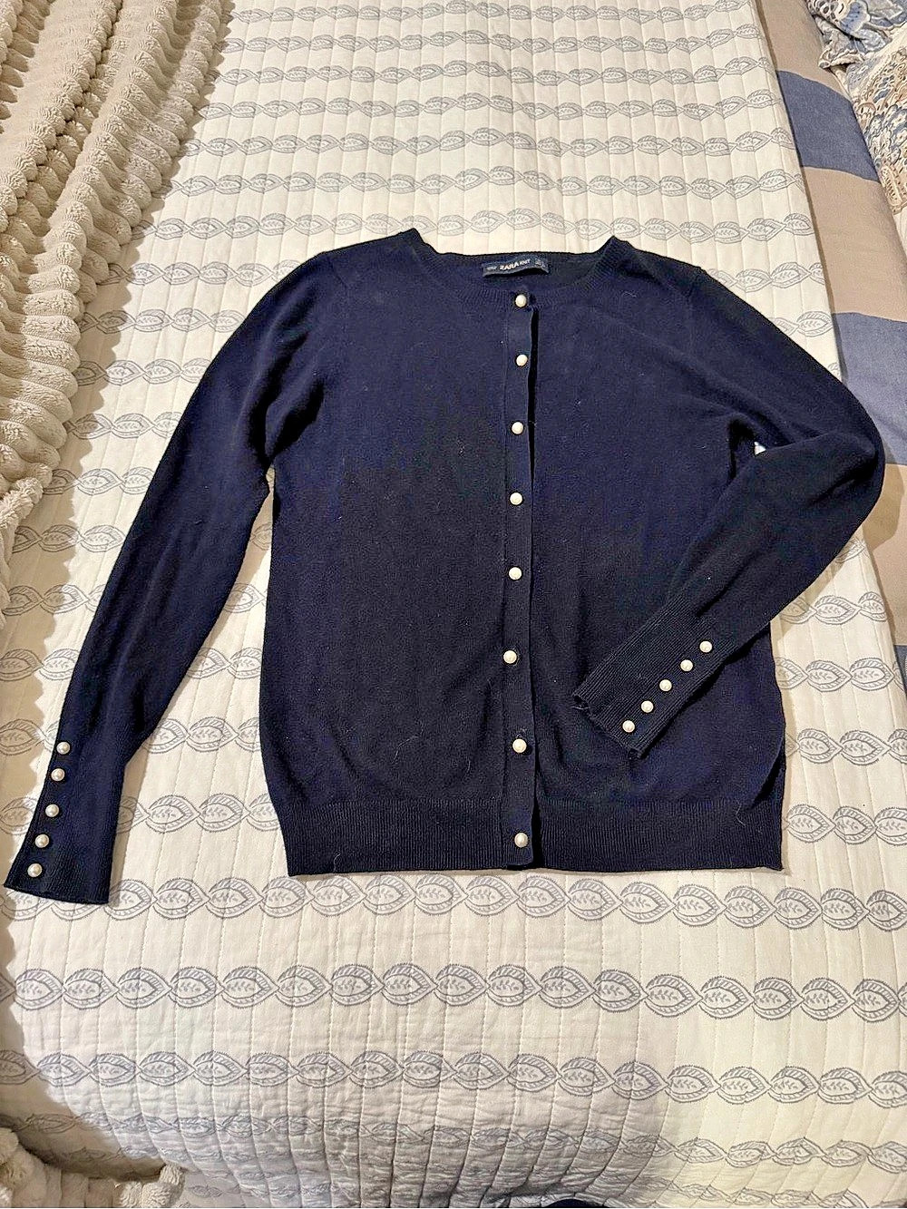 Zara Knit Pearl Button Cardigan Black Size small
